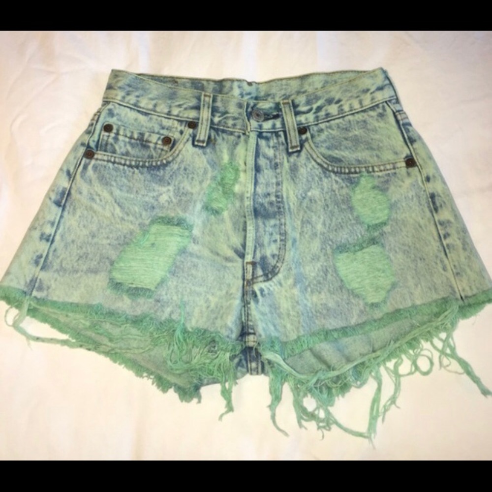 Size 24 XS Levi Distressed jean shorts.